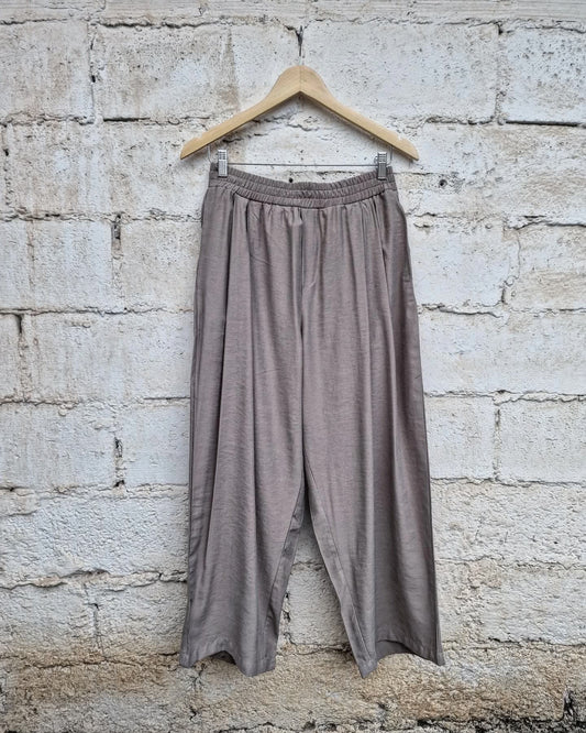 Nigel Παντελόνι