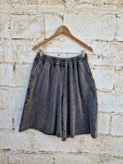 Ithan μακριά oversized βερμούδα