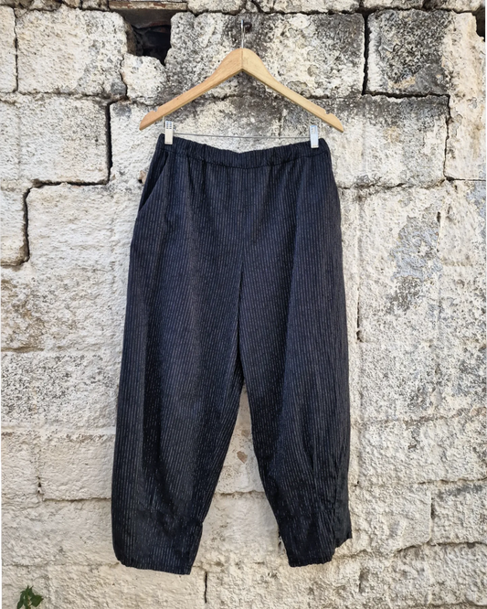 Olly παντελόνι με άνετη γραμμή