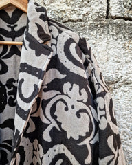 NIELS COAT one size in a comfortable fit